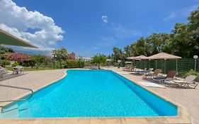 Amazona Apartments And Studios